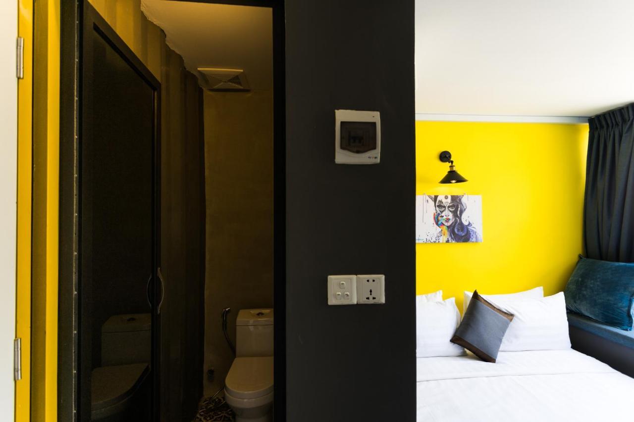 White Rabbit Hostel Сіємреап Екстер'єр фото