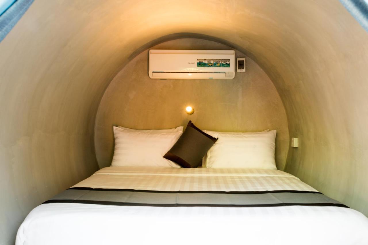 White Rabbit Hostel Сіємреап Екстер'єр фото